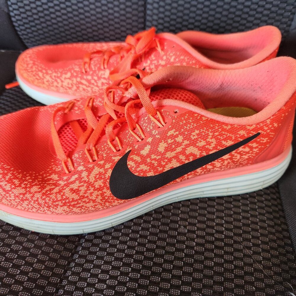 Ladies Nike Shoes